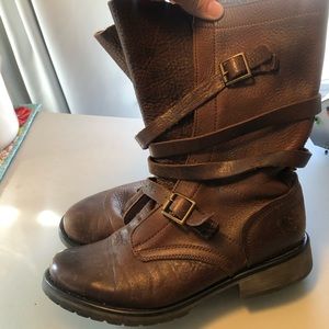 Banddit brown leather boots